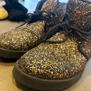 Item included as pictured shown